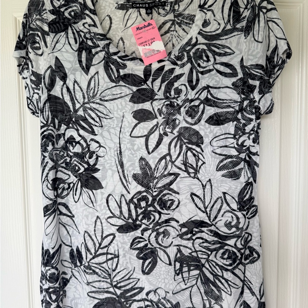 Chaus Sport Women's Black & White Floral V-Neck Tee